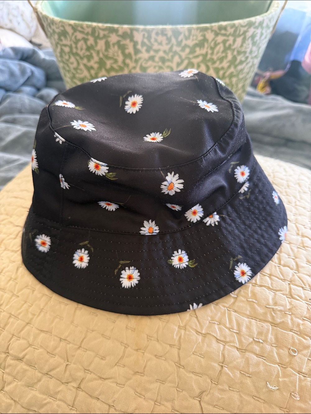 Black Daisy Print Bucket Hat